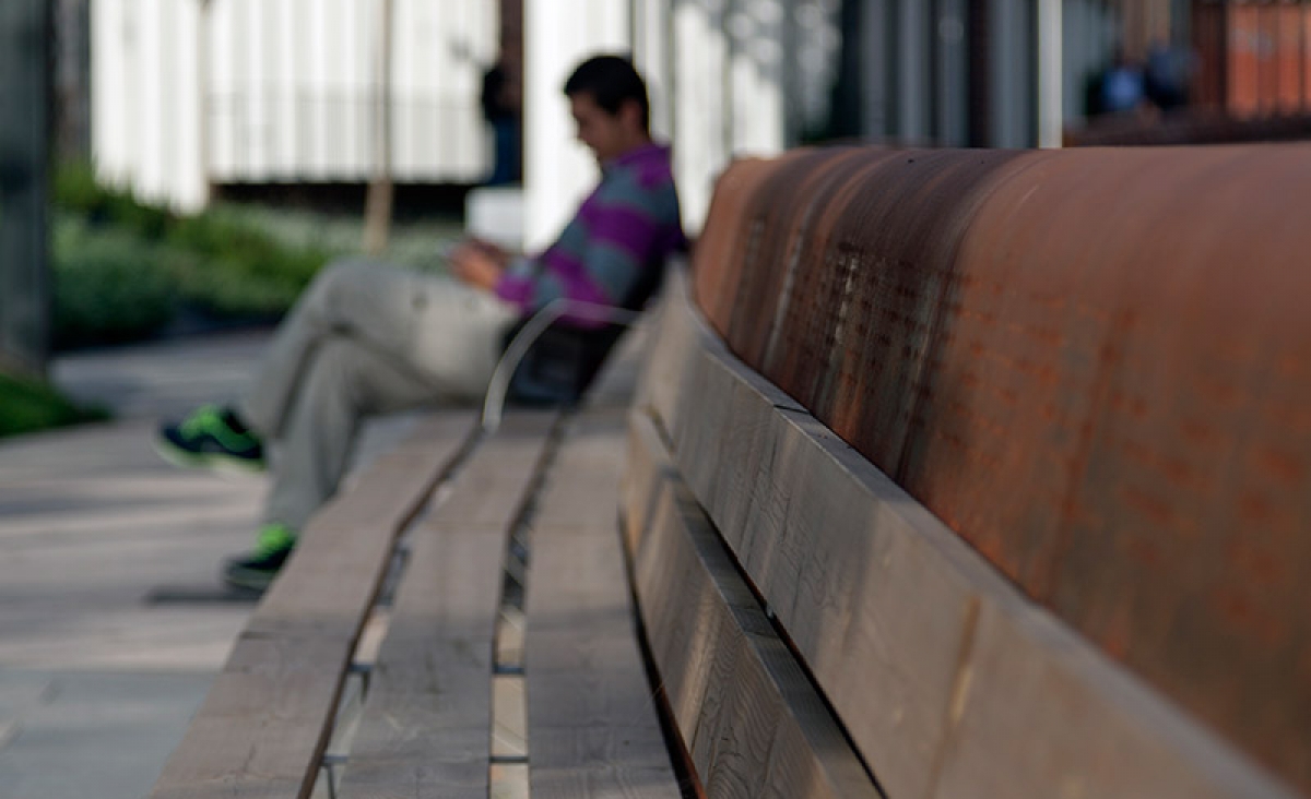 Side Bench